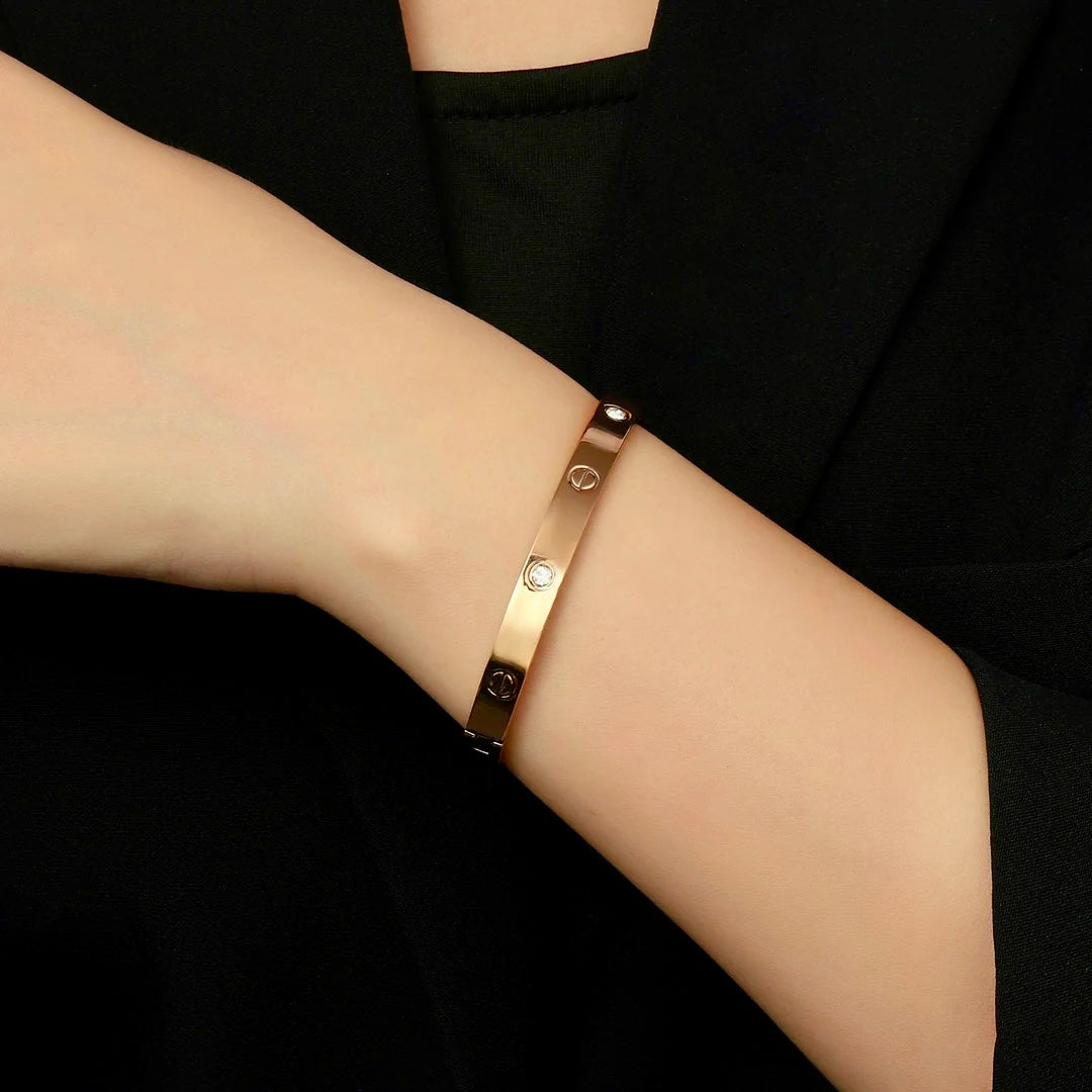 Luxeline Neat Crystal Bracelet